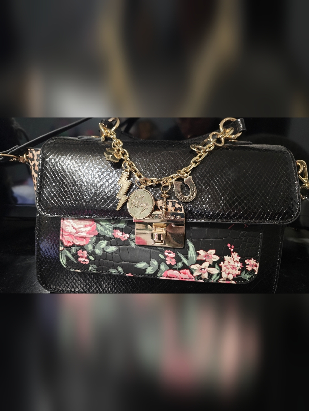 ⭐Betsey Johnson Black Floral Crossbody with Gold Charm Accents⭐